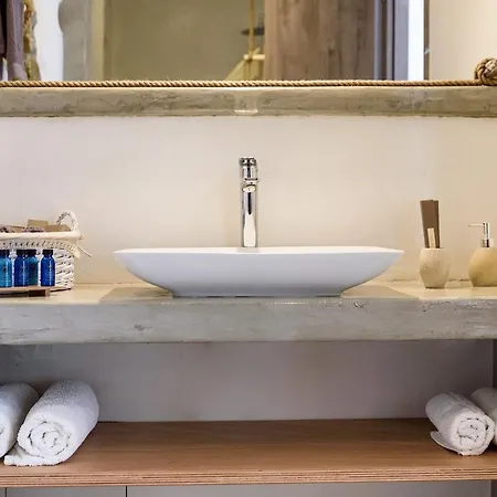 Seaside Glyfa Paros *